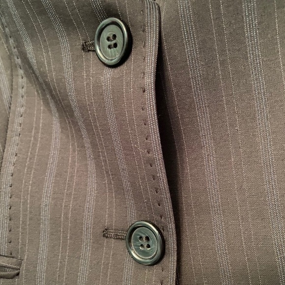 The Limited Women’s Wrinkle Free Jacket Size 2 - Picture 6 of 15